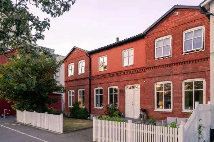 Semi-detached/terraced