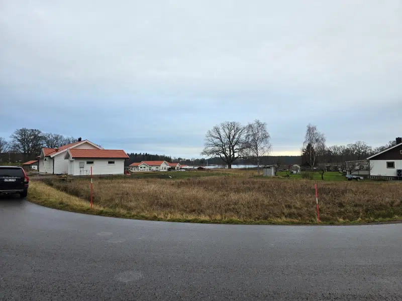 Land / plot