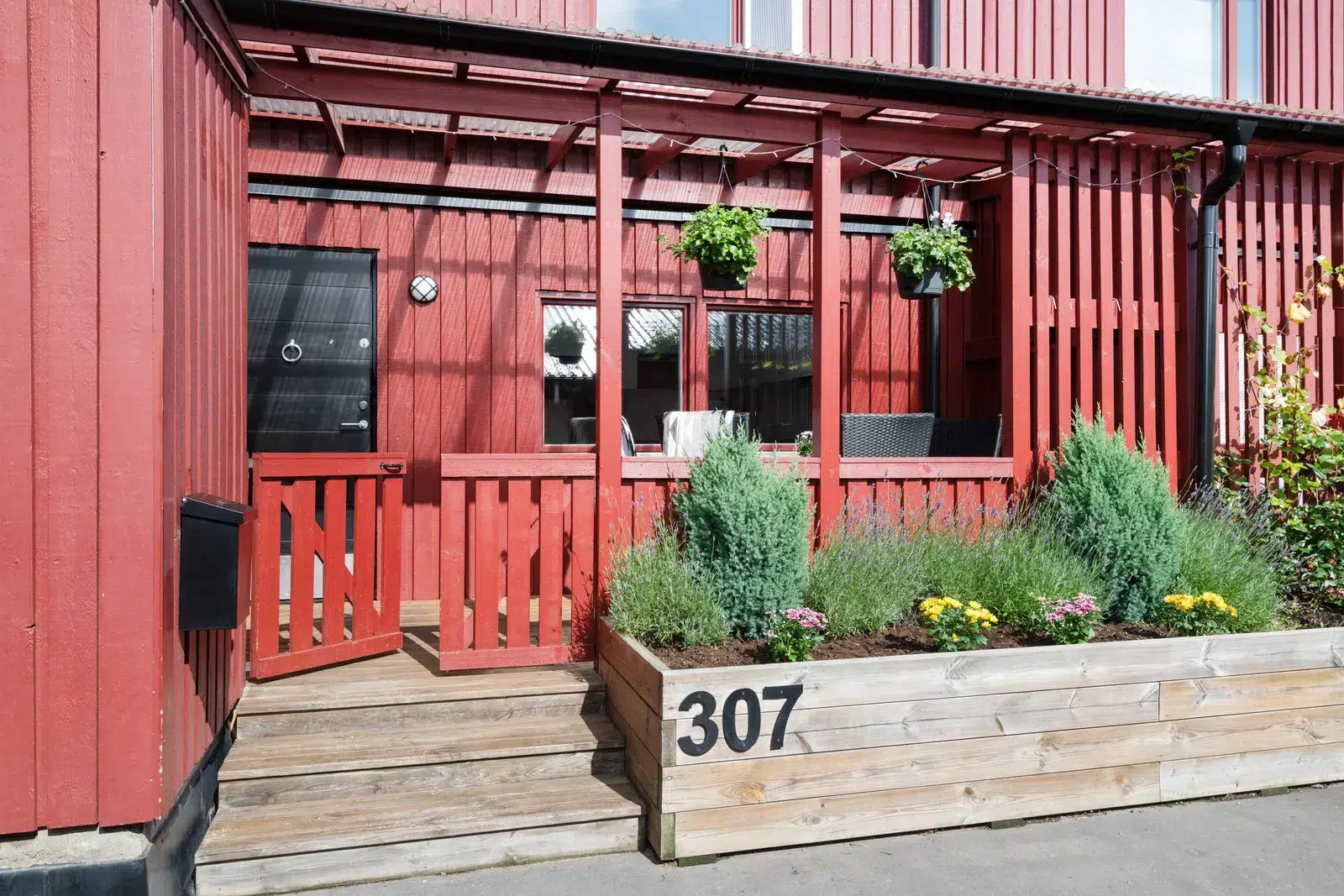Image 1 of 1 of Myrstuguvägen 307