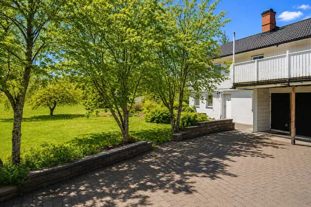 House, 8 rooms, 214 m² in Kungsängen