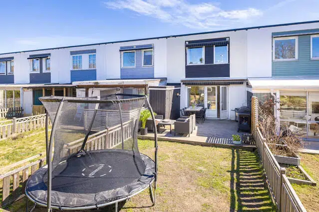 House, 4 rooms, 100 m² in Upplands Väsby