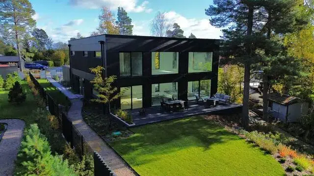 Villa, 6 rum, 265 m² i Åkersberga