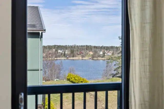 Lägenhet, 6 rum, 125 m² i Rönninge