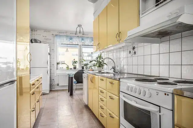 Lägenhet, 3 rum, 84 m² i Handen