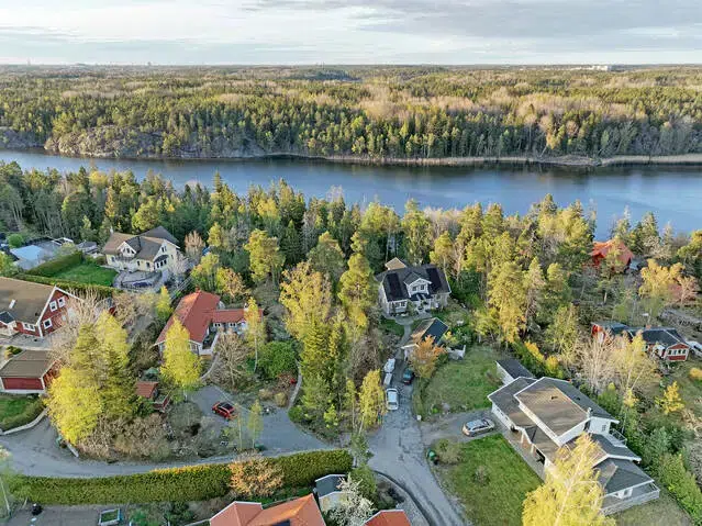 Tomt / mark, 1027 m² i Trångsund