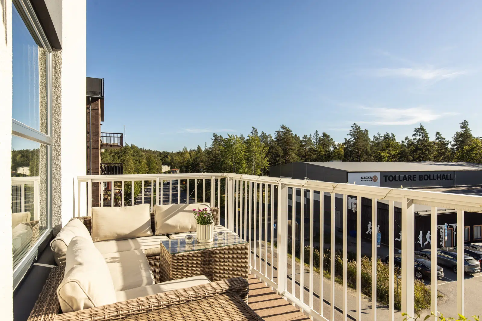 Bild 1 av 21 på Tollare Ängsväg 26