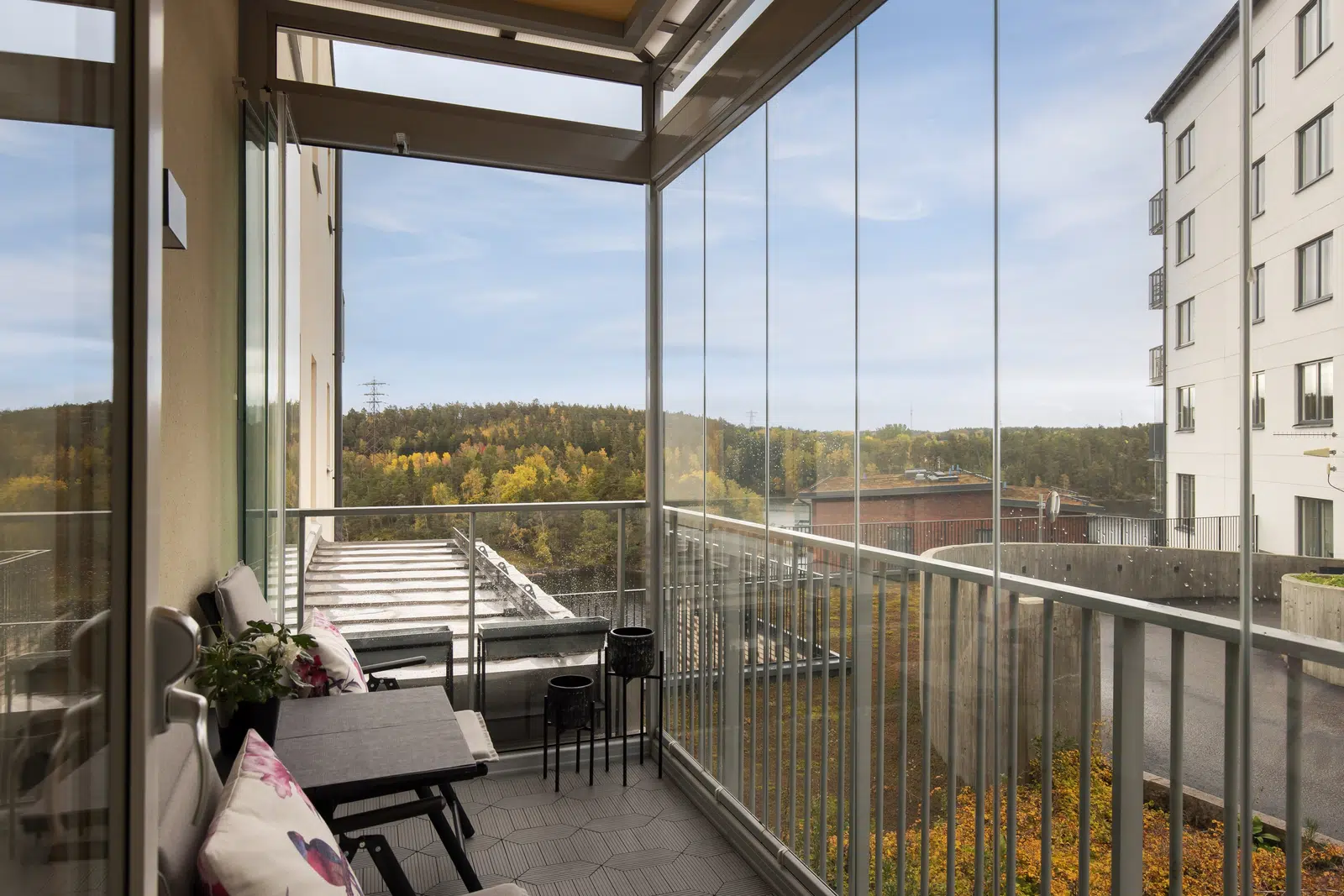 Bild 1 av 21 på Tollareslingan 24