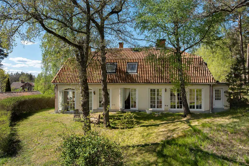 Villa, 9 rum, 253 m² i Ekerö