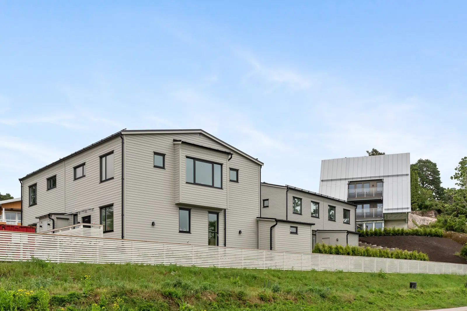 Bild 1 av 6 på Tvärvägen 2 A Villa Grand
