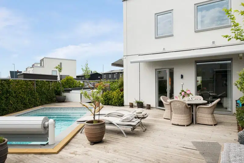 Semi-detached/terraced