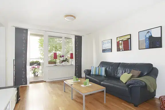 Image 1 of 1 of Gärdesvägen 27
