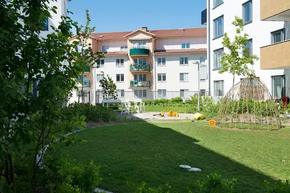 Image 1 of 1 of Storsegelvägen 10