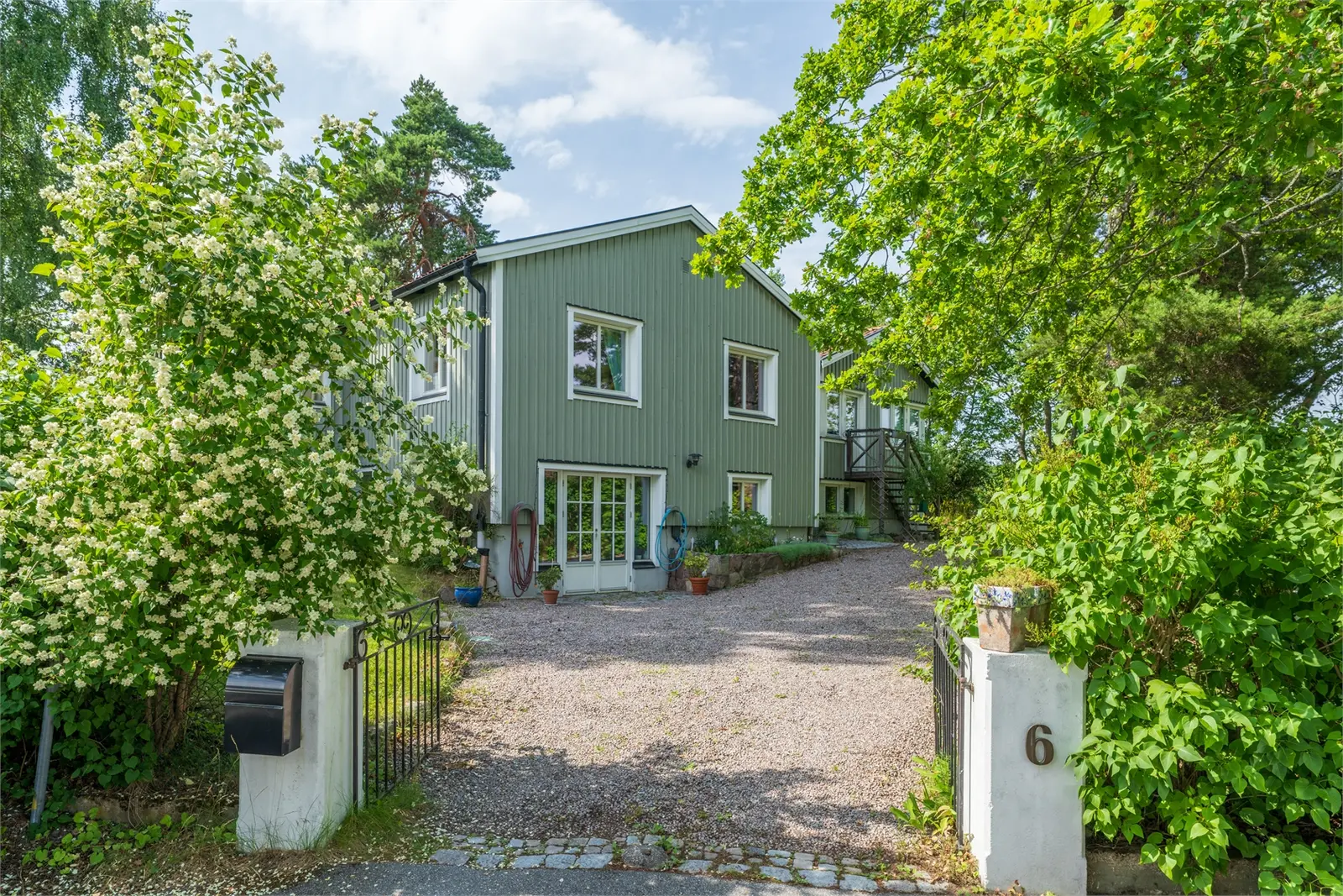 Bild 1 av 21 på Liljestigen 6