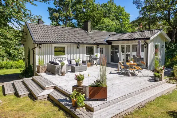 Bild 1 av 21 på Breviksvägen 168