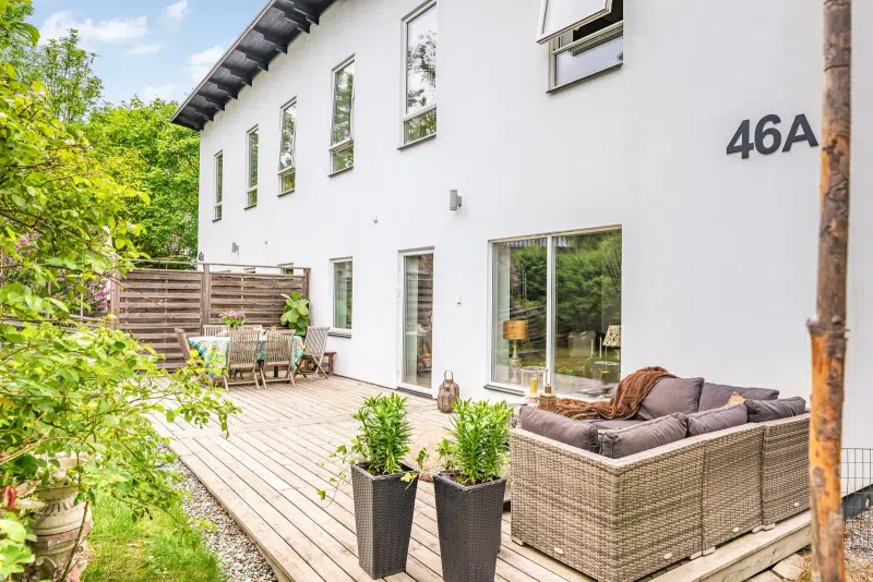 Semi-detached/terraced, 6 rooms, 131 m² in Täby