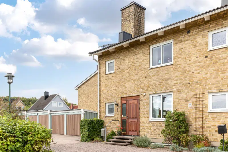 Semi-detached/terraced