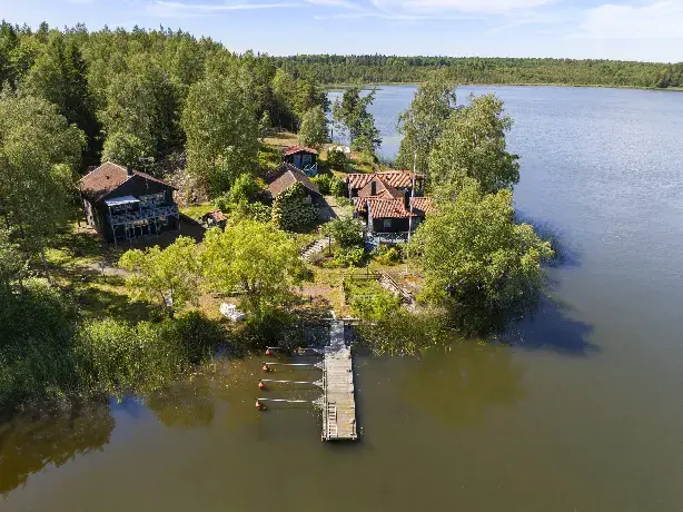 Bild 1 av 16 på Lilla Skogssjön 9