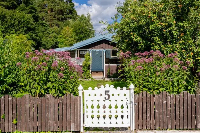Bild 1 av 1 på Tallvägen 5