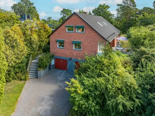 Image 1 of 1 of Österängsvägen 50