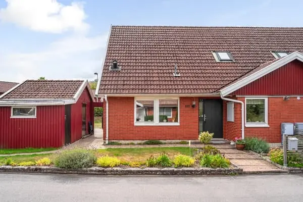 Bild 1 av 1 på Assarhusavägen