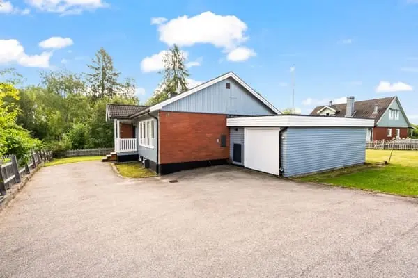 Image 1 of 1 of Norra Hasselgatan