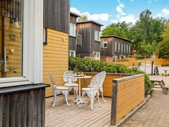 Bild 1 av 21 på Gällsta bygränd 12