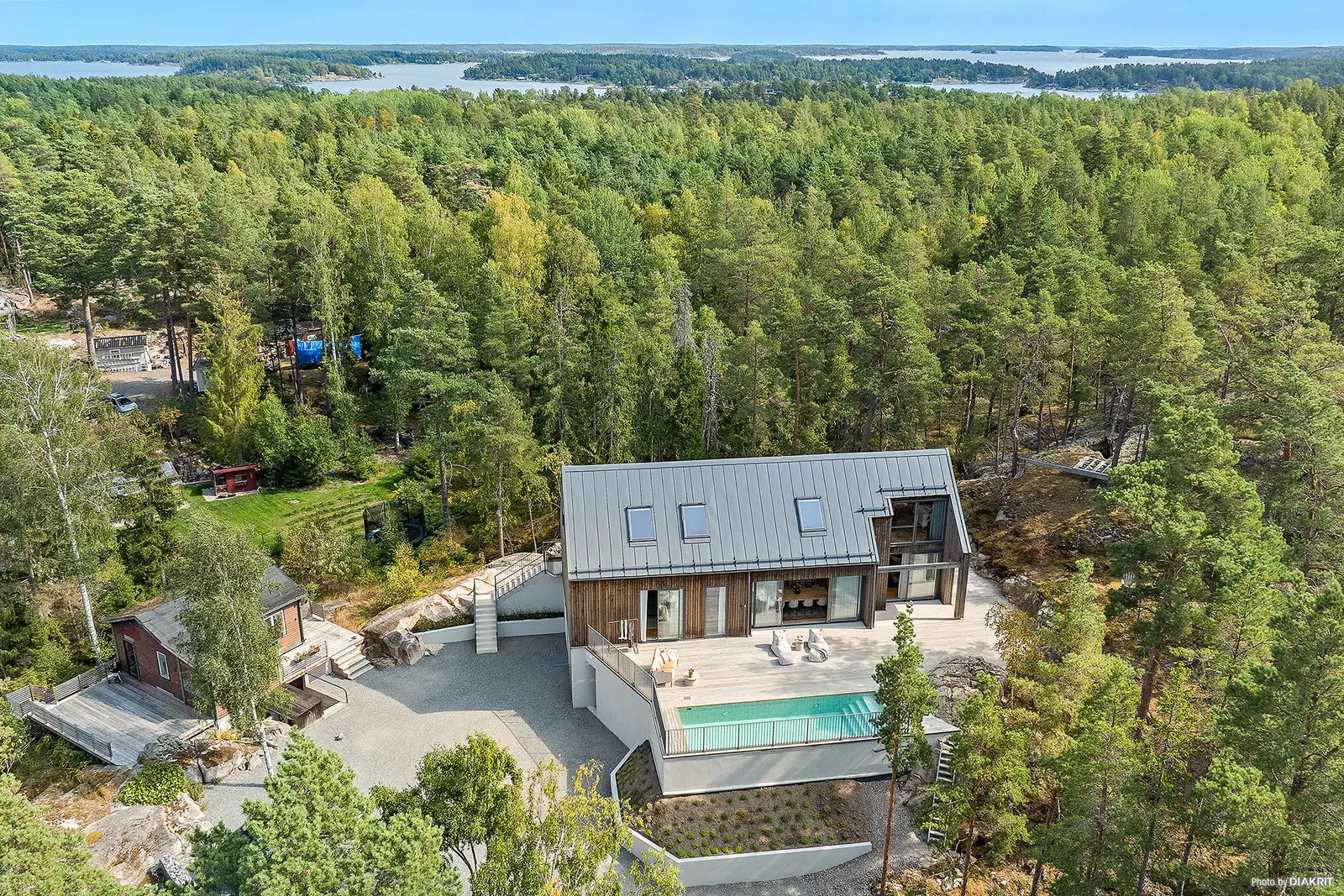 Image 1 of 1 of Gårdslötsvägen 58