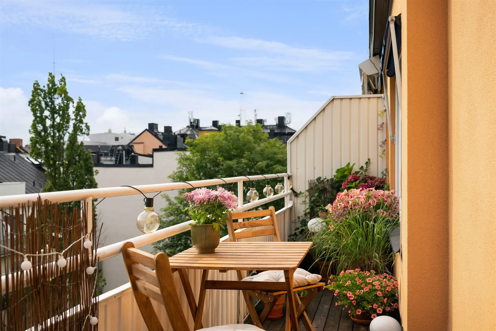 Image 1 of 1 of Polhemsgatan 38