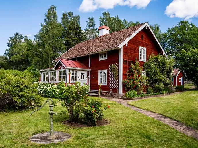 Bild 1 av 21 på Granlundstigen 2