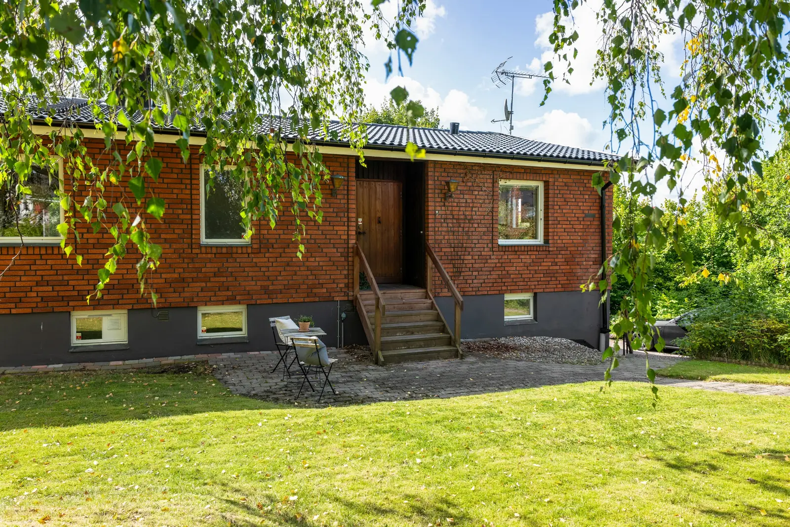 Bild 1 av 21 på Hövägen 43