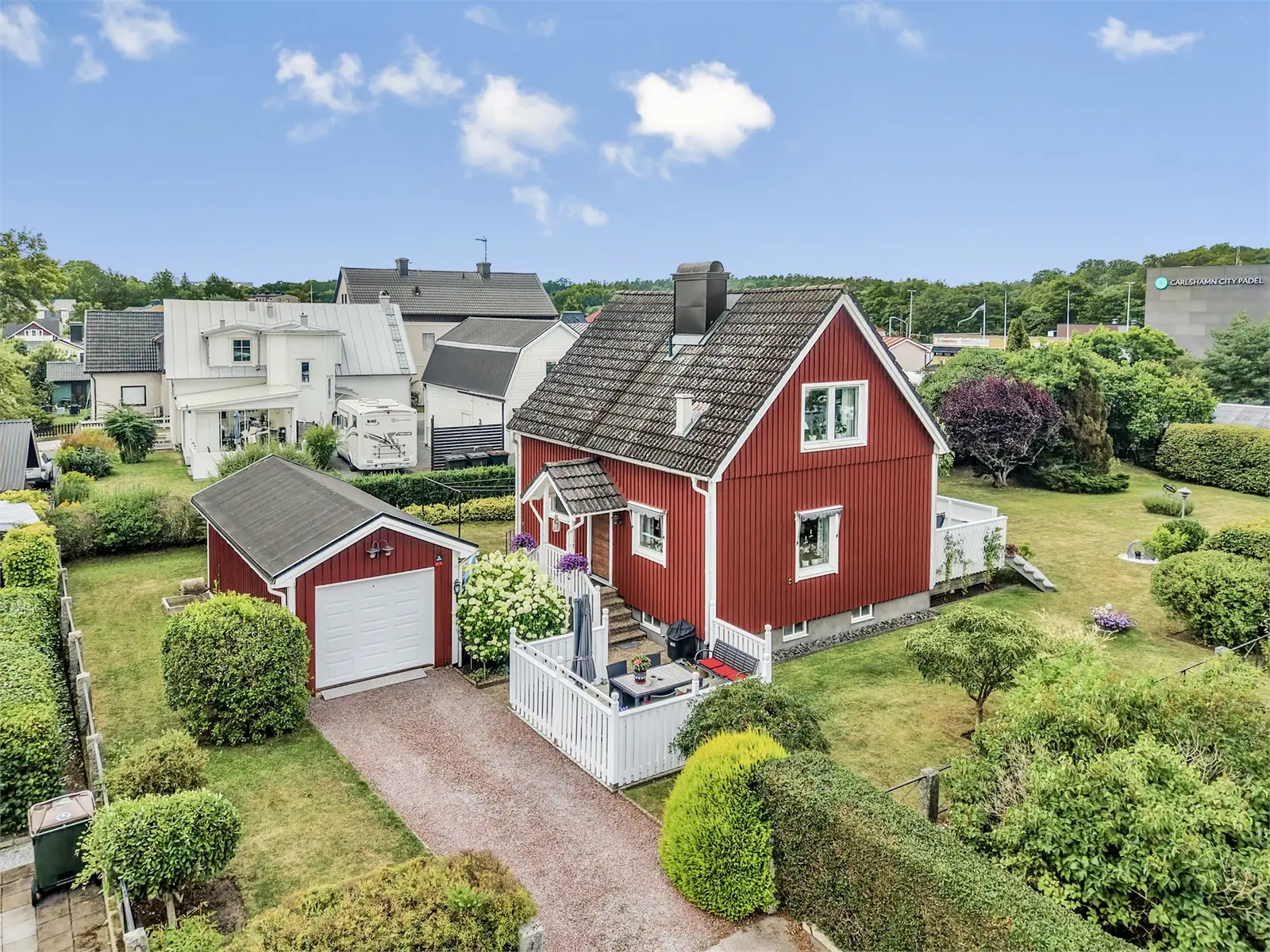 Bild 1 av 6 på Jordbrovägen 4