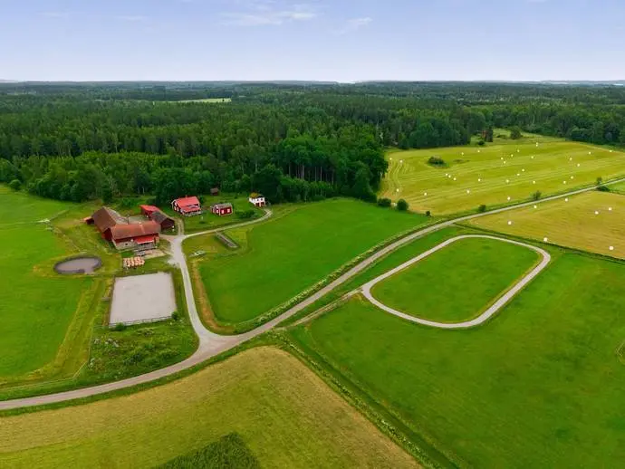 Image 1 of 21 of Altuna Björsbo 1