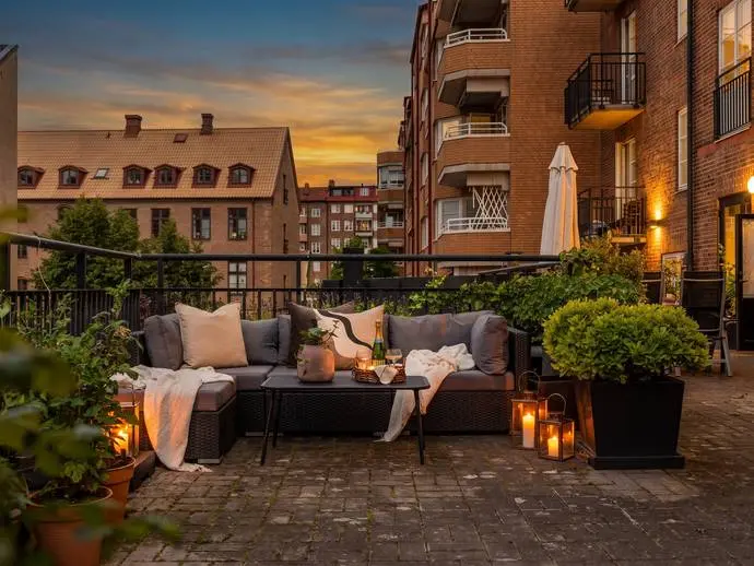 Bild 1 av 1 på Fågelsångsgatan 5