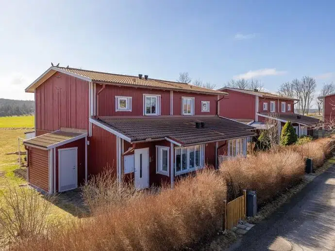 Semi-detached/terraced