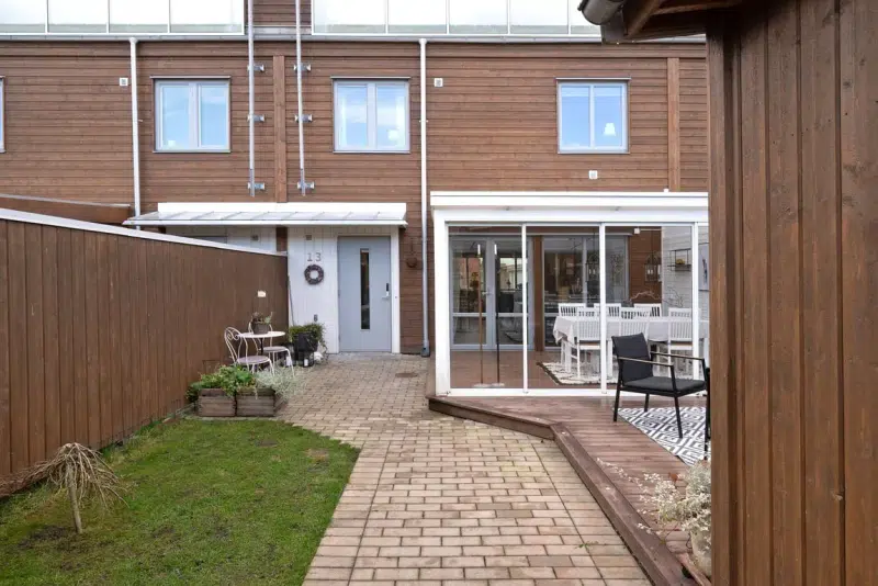 Semi-detached/terraced