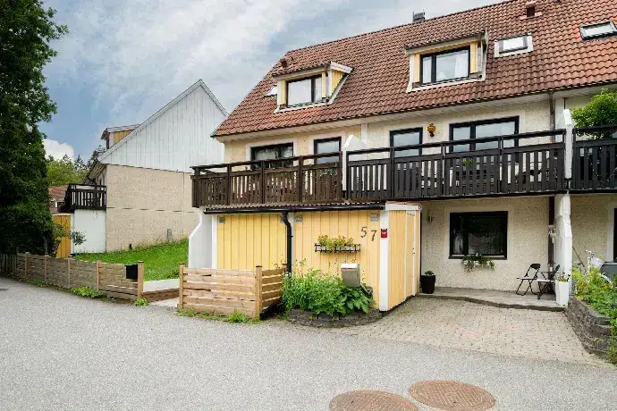 House, 4 rooms, 114 m² in Skogas