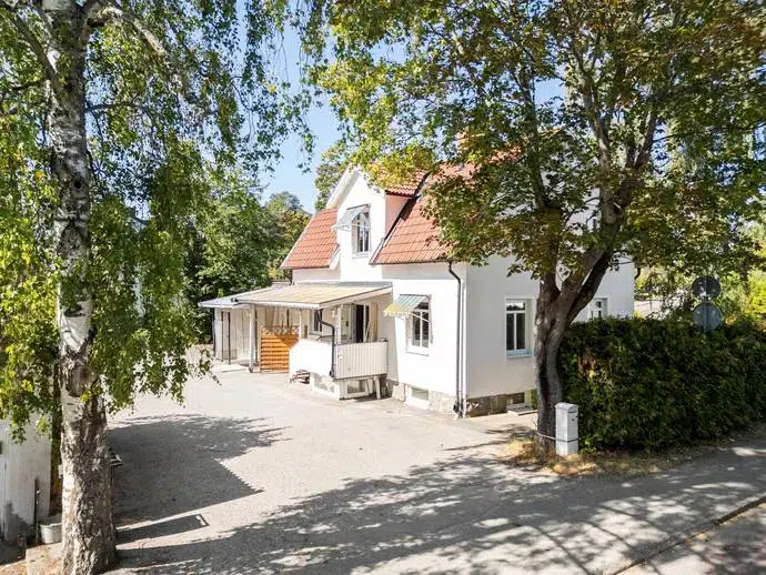 House, 8 rooms, 169 m²