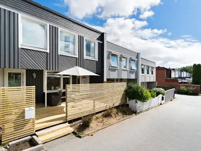Semi-detached/terraced, 5 rooms, 127 m²