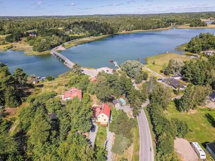 Bild 1 av 20 på Lyktan 2
