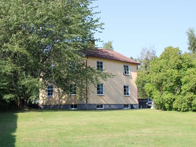 Image 1 of 19 of Krokvägen 2B