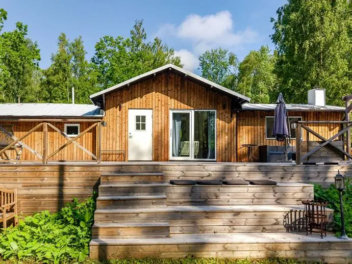 Bild 1 av 20 på Gulsippstigen 171