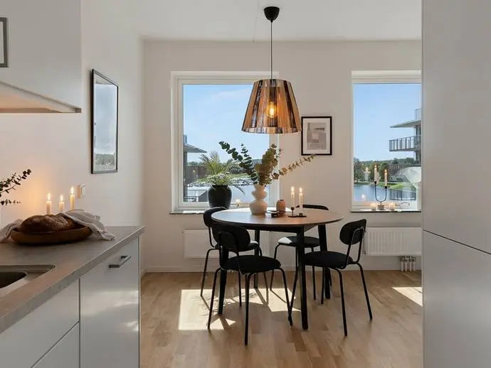 Bild 1 av 20 på Packhusallén 4 F