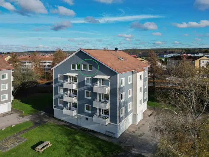 Bild 1 av 12 på Skaraborgsvägen 22