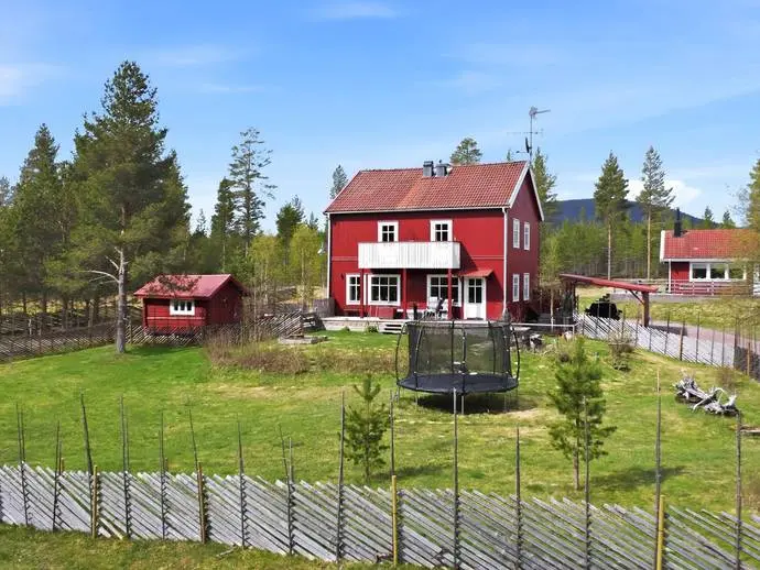 Bild 1 av 20 på Nymon 8