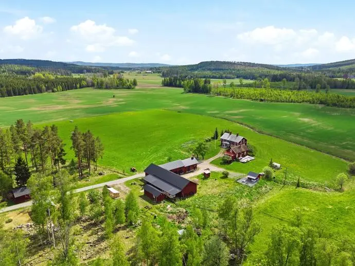 Image 1 of 20 of Sols gård