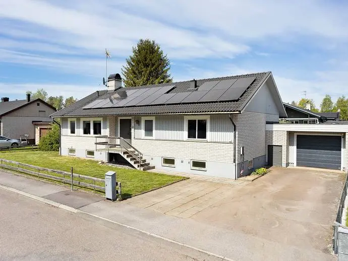 Image 1 of 20 of Hagvägen 11