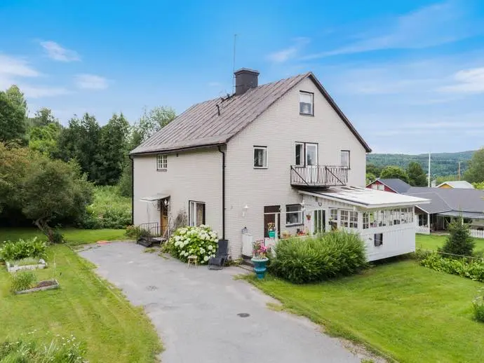 Bild 1 av 20 på Backgränd 4