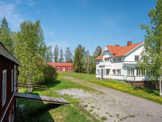Image 1 of 20 of Västersel 146