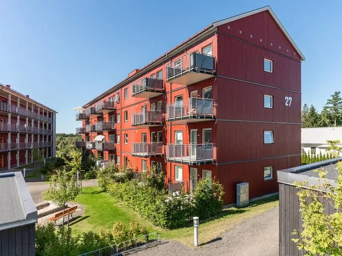 Bild 1 av 20 på Målarevägen 27