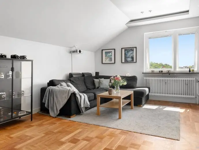Image 1 of 12 of Regeringsgatan 28